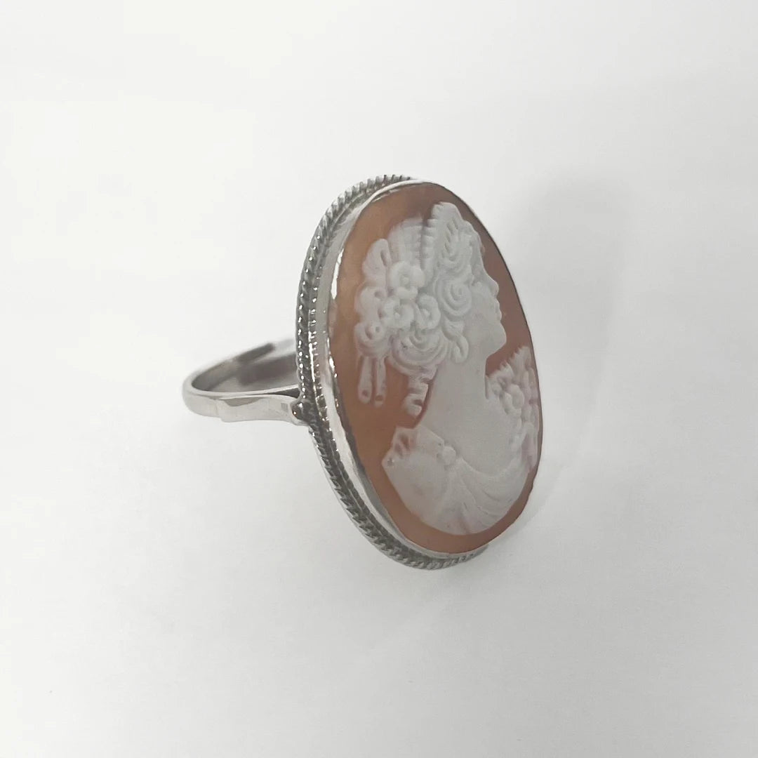 Cameo Ring Profile Woman