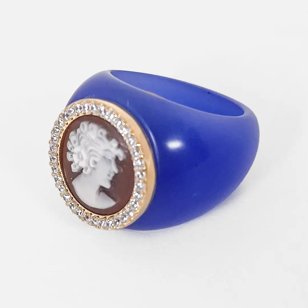 Cameo Ring Profile Woman