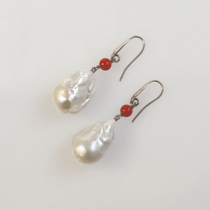 Earrings with Scaramazze Pearls and Coral Bead