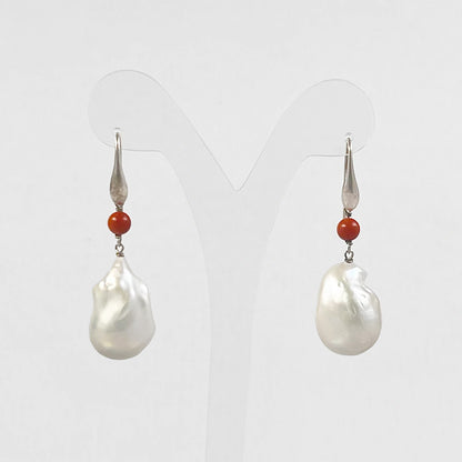 Earrings with Scaramazze Pearls and Coral Bead