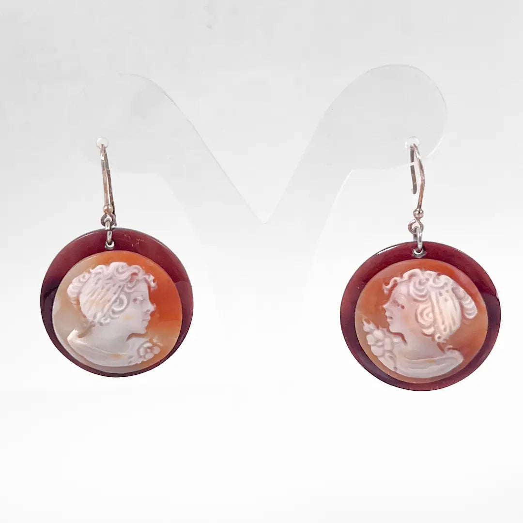 Pinna Nobilis Earrings with Cameo with Woman's Face