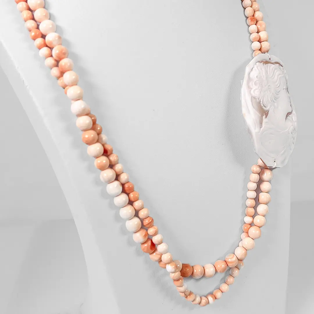 Double Strand Pearl Necklace with Cameo Profile Woman