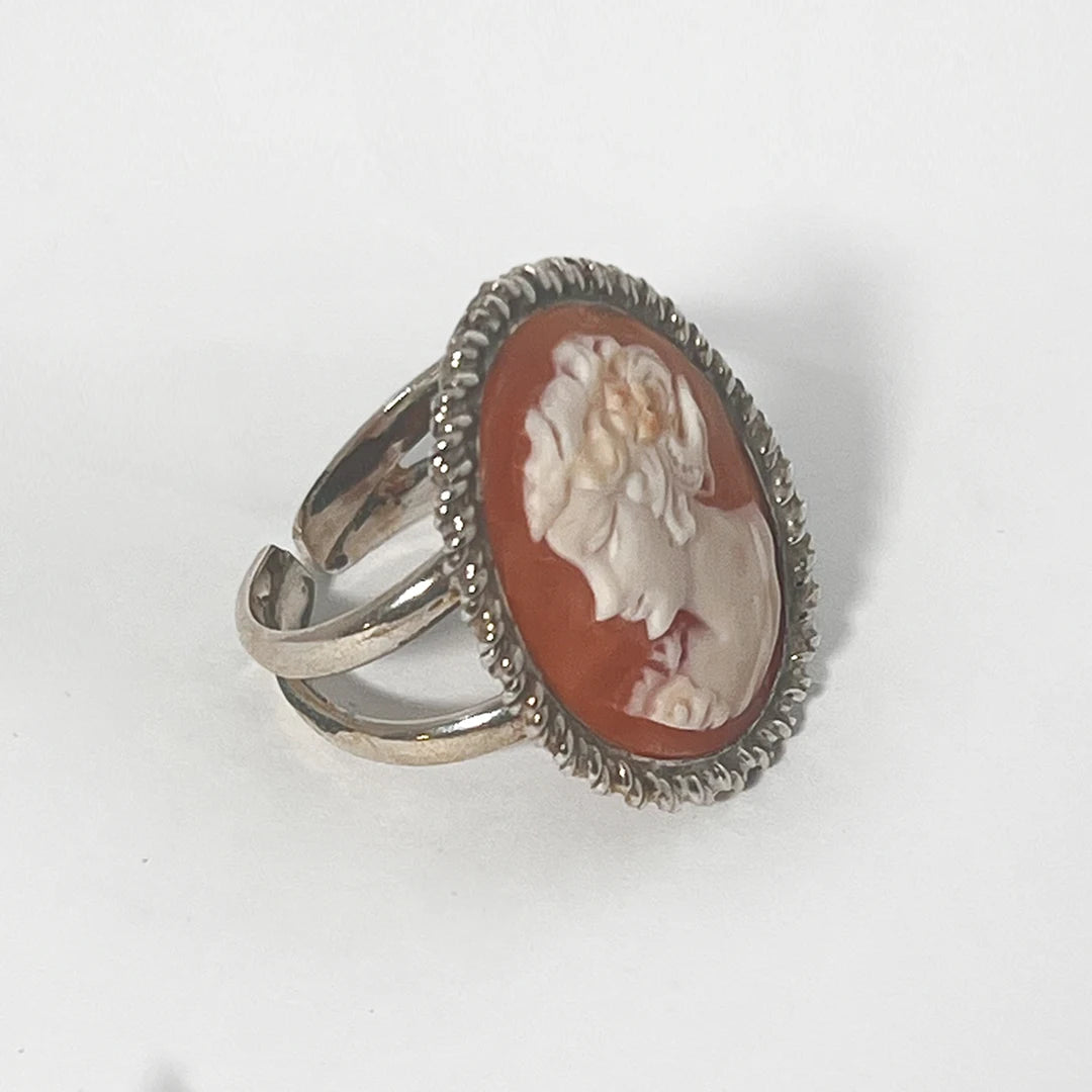 Cameo Ring Profile Woman