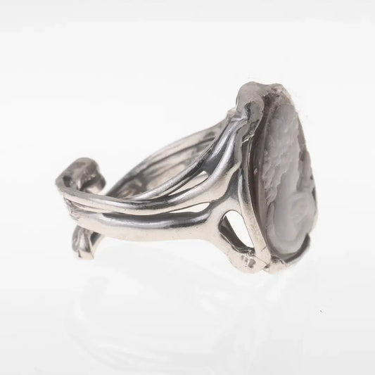 Anello Cammeo Artistico Profilo Donna con Mano