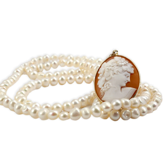 Pearl and cameo necklace