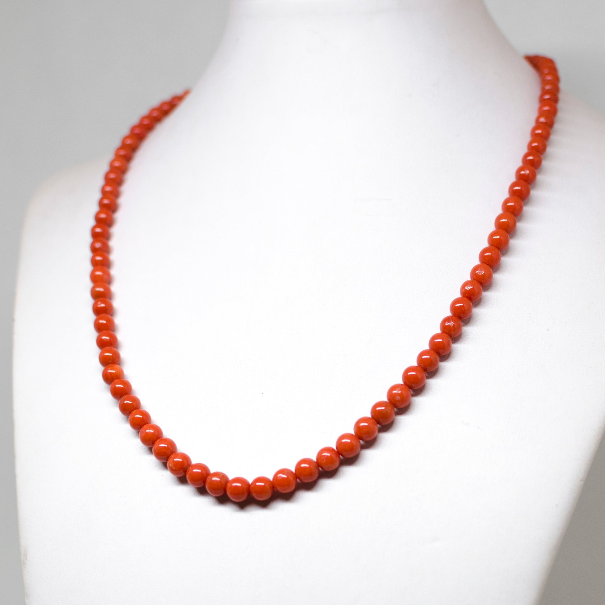 Collana-in-Perle-di-Corallo-Rosso