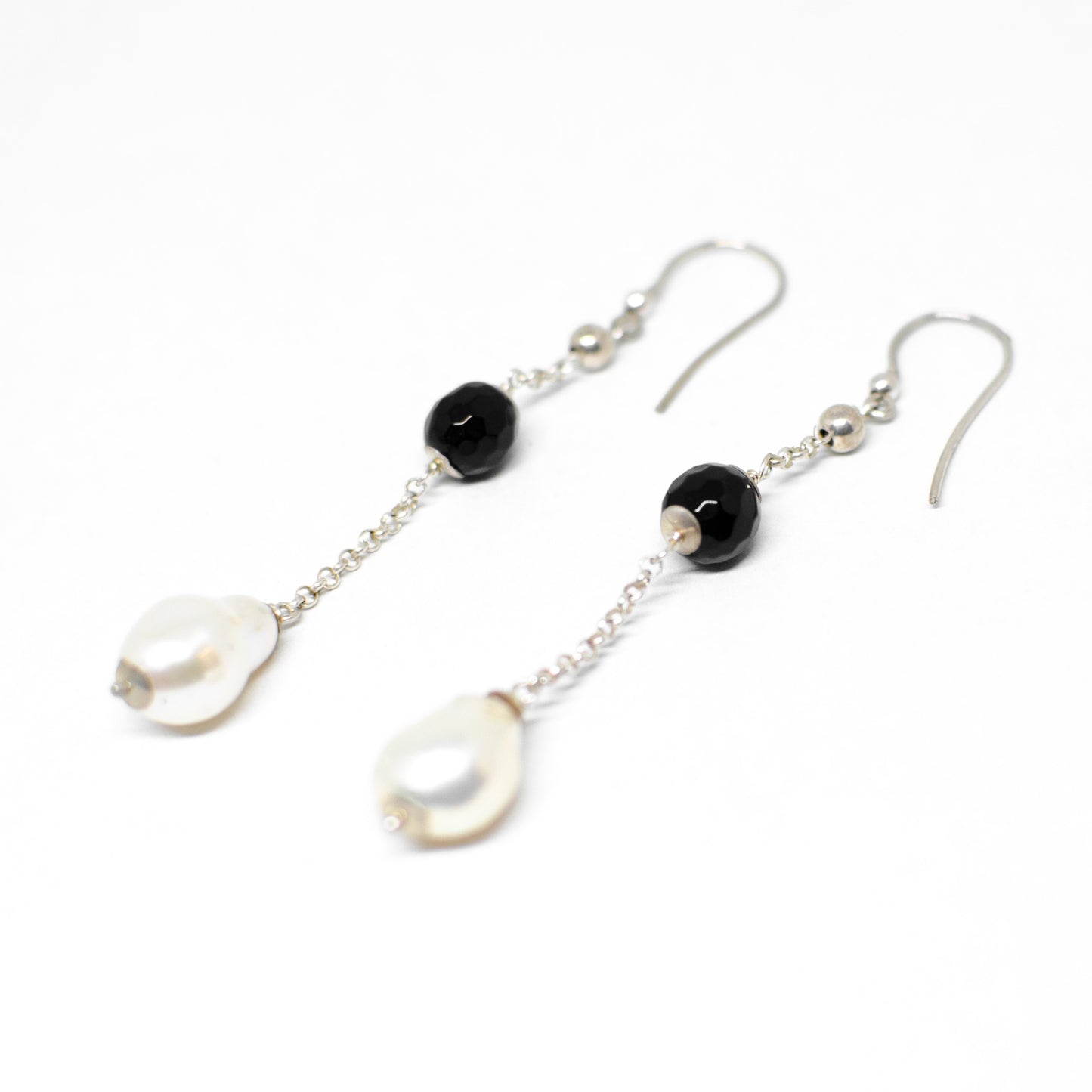 Pearl and agate earrings