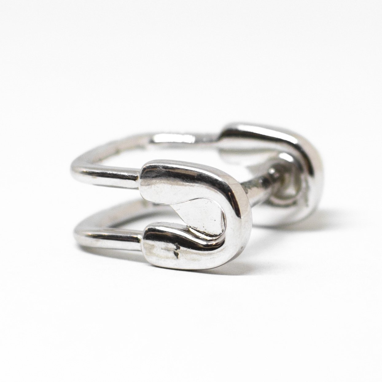 "Paper Clip" Ring in Silver and Zirconia