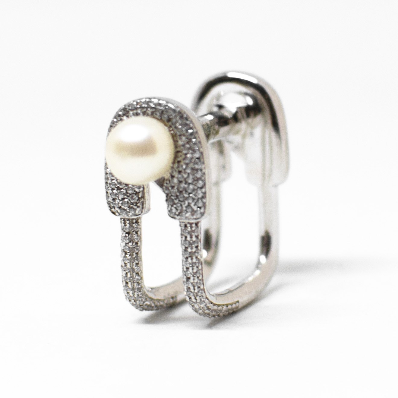 "Paper Clip" Ring in Silver and Zirconia