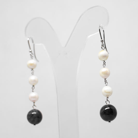 Agate and pearl earrings