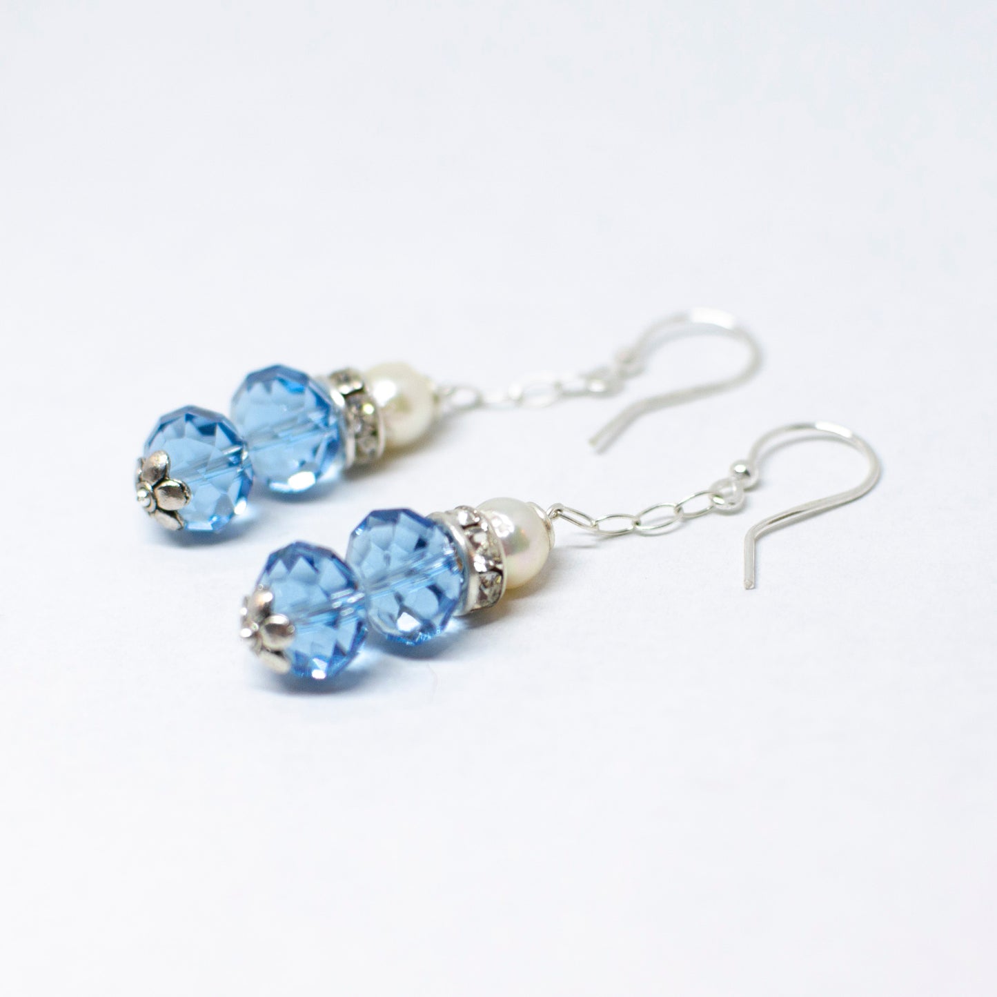 Pearl, zirconia and agate aquamarine earrings