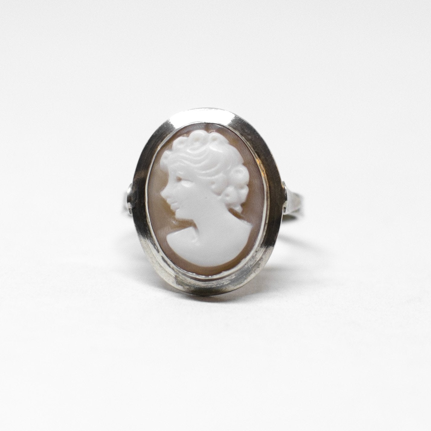 Cameo ring woman profile