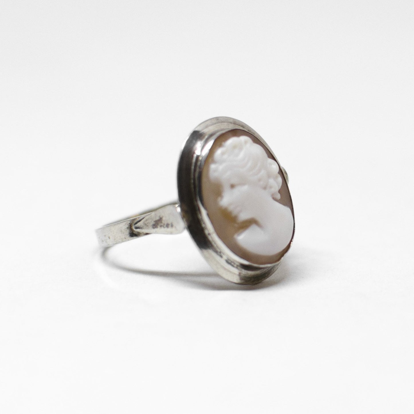 Cameo ring woman profile