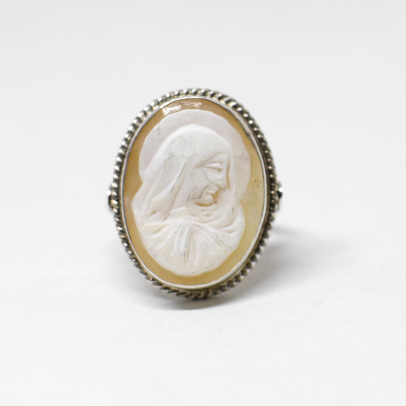 Cameo ring various styles and engravings of Madonnina