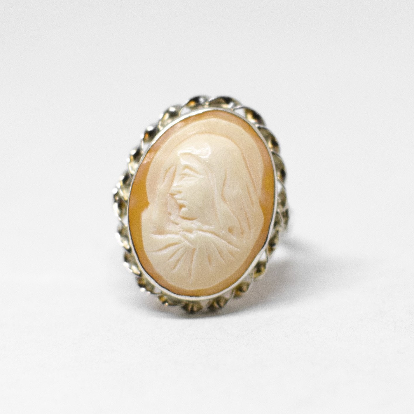 Cameo ring various styles and engravings of Madonnina