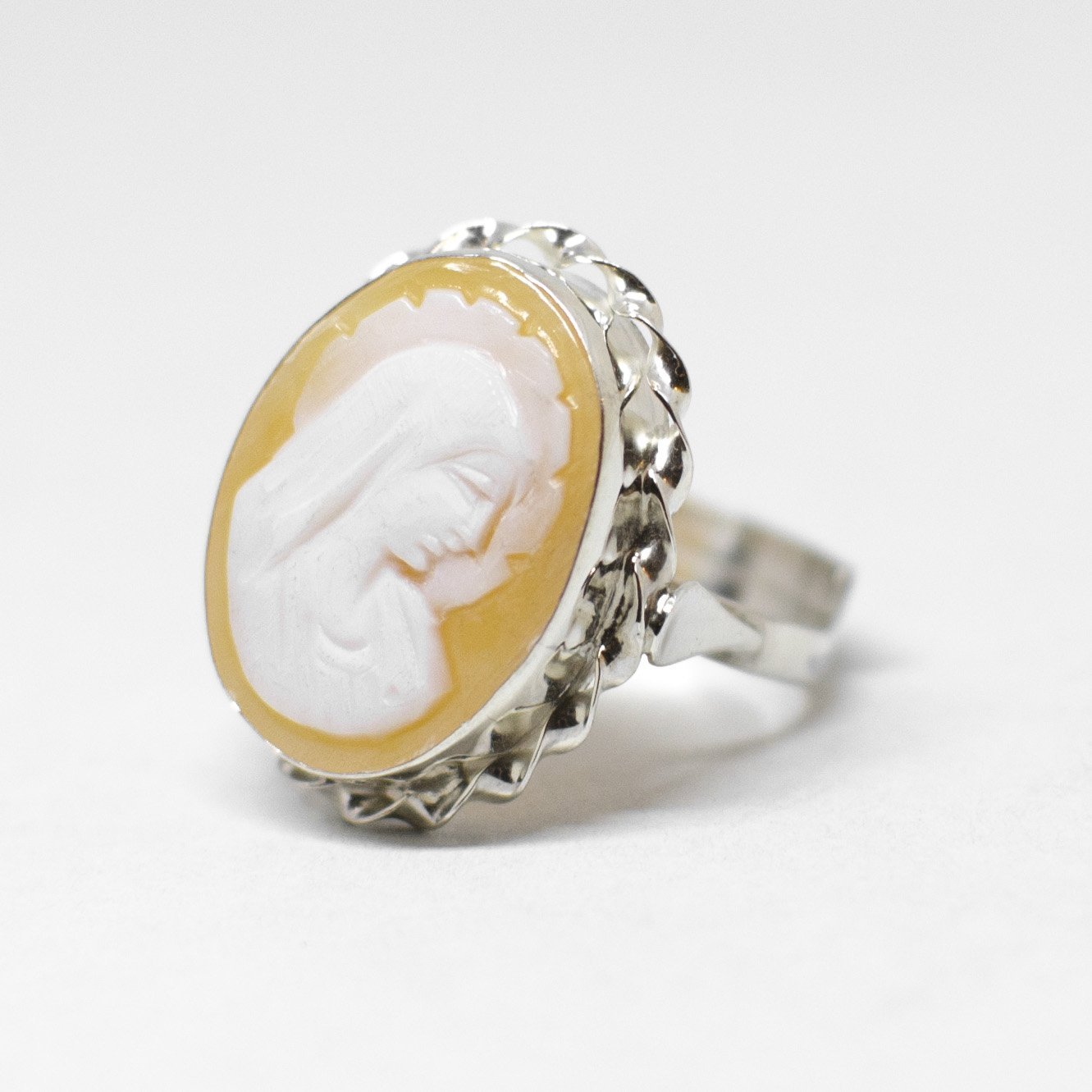 Cameo ring various styles and engravings of Madonnina