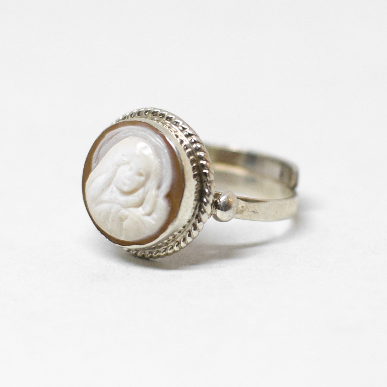 Cameo ring various styles and engravings of Madonnina