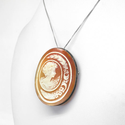 Cameo Pendant/Brooch with Woman's Face